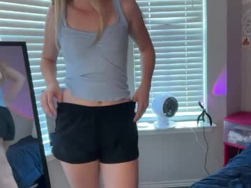 elliee81's chat room