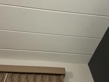 deepthroatqueen33's chat room