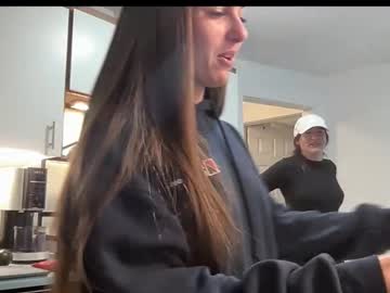 laylahlaylah1's chat room