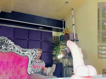 sofiequeen_'s chat room