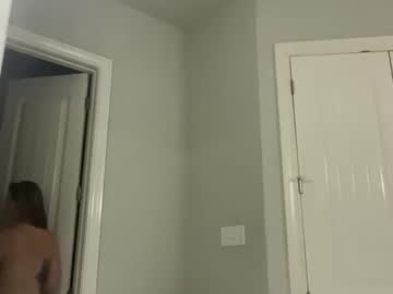 leanneluxecouple's chat room