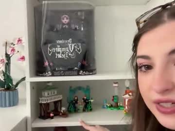 fantasyella's chat room