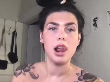 stacywithuu's chat room