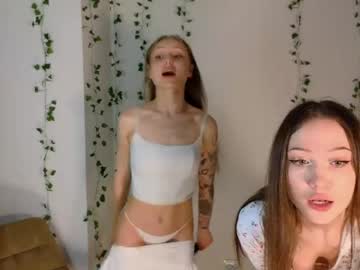 2mamacitas's chat room