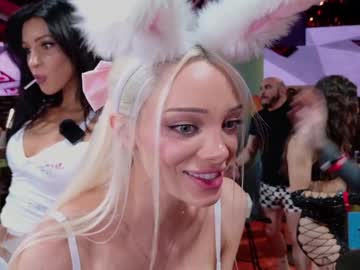 bunnydollstella's chat room