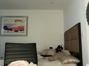 dollyrhodesss's chat room