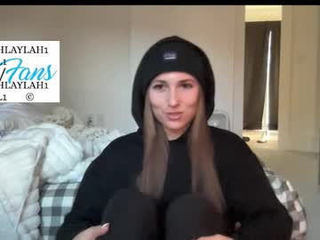 laylahlaylah1's chat room