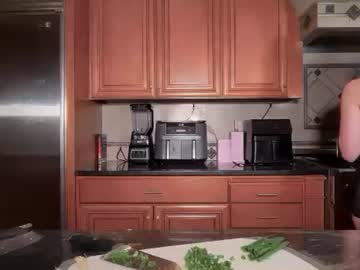 lunarose17's chat room