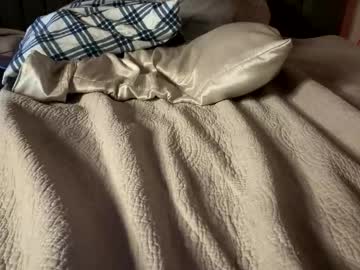 hawt_ass_milf's chat room