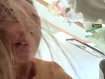 tylababyy's chat room