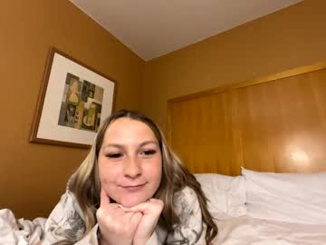 crushingonkiki's chat room