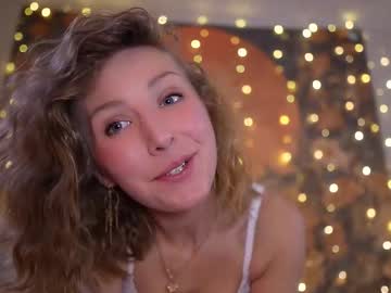 abbienextdoor's chat room