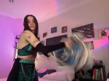 hannahtaylorr's chat room