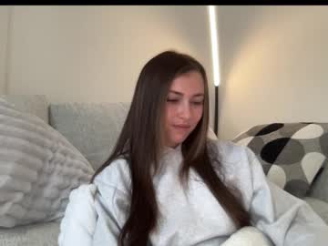 laylahlaylah1's chat room