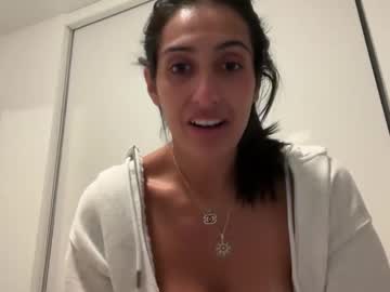 camiliakxoxo's chat room