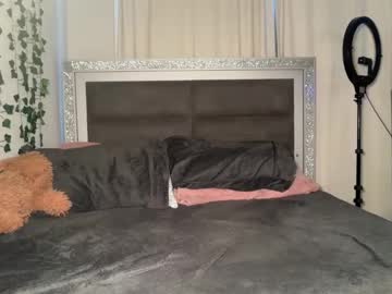 sophiasecretsx's chat room