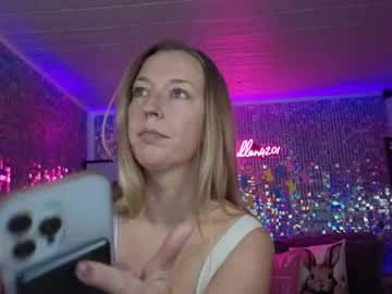 lucyallen4201's chat room