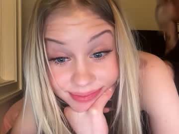 lunarose17's chat room