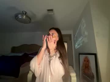 ella_ella_ella_ay's chat room