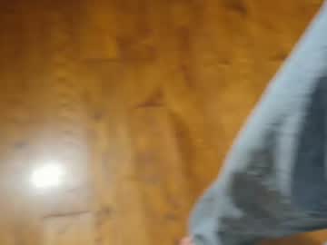 ellalowe's chat room