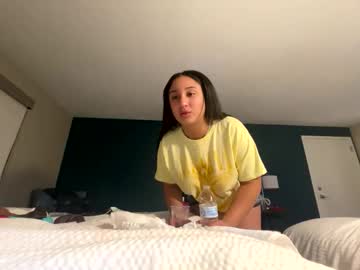 candyclaws05's chat room