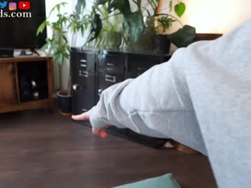 serareads's chat room