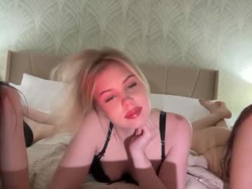 lunarose17's chat room