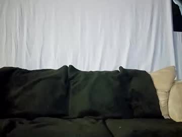 coupleoffantastics's chat room