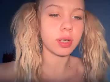 lunarose17's chat room