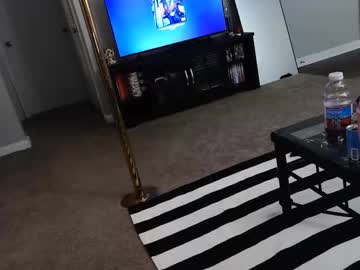 yellowpony121212's chat room