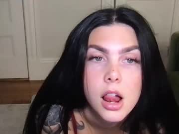 stacywithuu's chat room