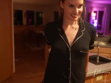 phoenix_taylor's chat room