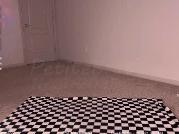 petitebrat's chat room
