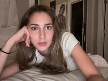 sweetgirlzara's chat room