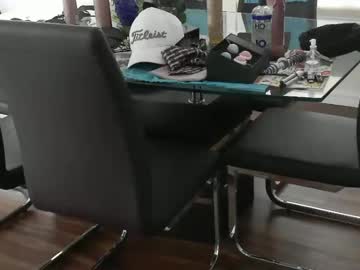 lovingcouple1969's chat room