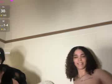 mixedmamas's chat room