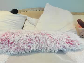 eatmygingersnapps's chat room