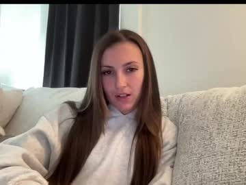 laylahlaylah1's chat room