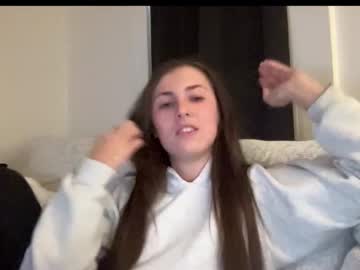 laylahlaylah1's chat room