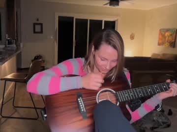 kaileeshy's chat room