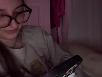 fantasyella's chat room