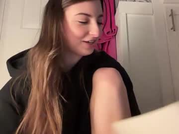 fantasyella's chat room