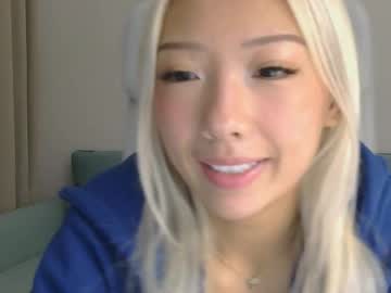 vivianwinters's chat room