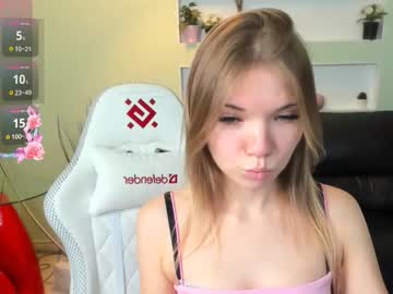 michafox's chat room