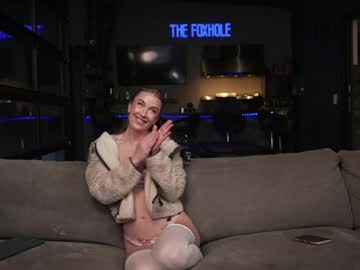 blondefoxsilverfox's chat room