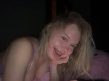 lunarose17's chat room