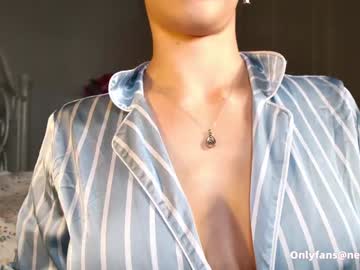 sunluscious's chat room