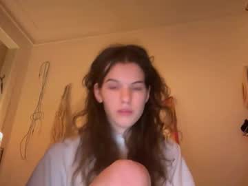 sky_lounge's chat room