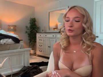 roxyrain2736's chat room