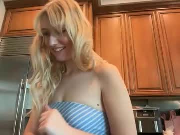 lilybrown07's chat room